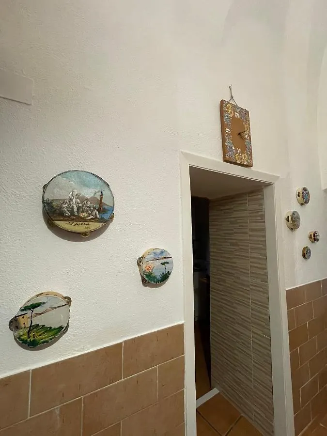 Guarracino P. Capodimonte Suite Naples 0*,  Italy