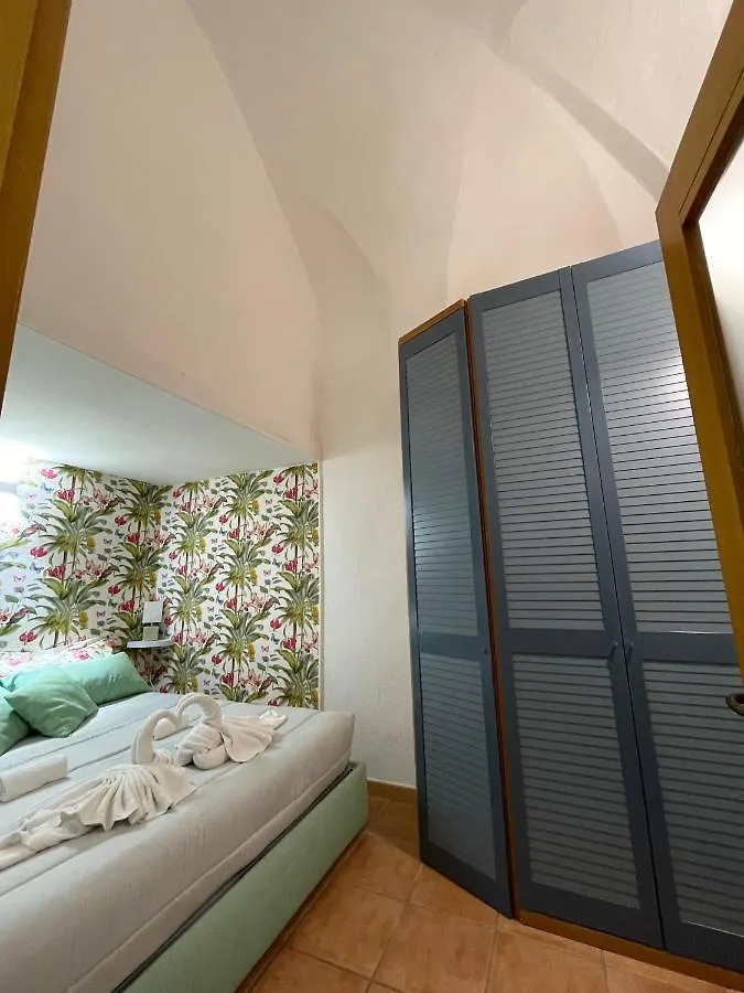Guarracino P. Capodimonte Suite Naples
