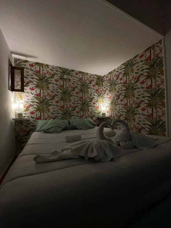 Guarracino P. Capodimonte Suite Naples