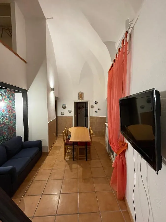 Guarracino P. Capodimonte Suite Naples Italy